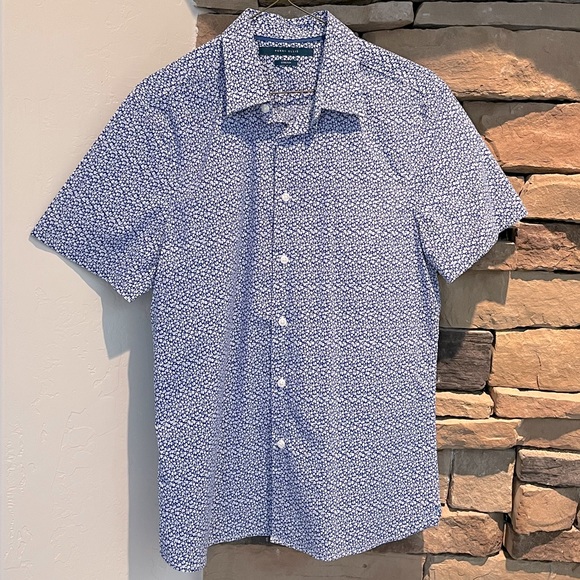 Perry Ellis Other - Perry Ellis Collared Shirt